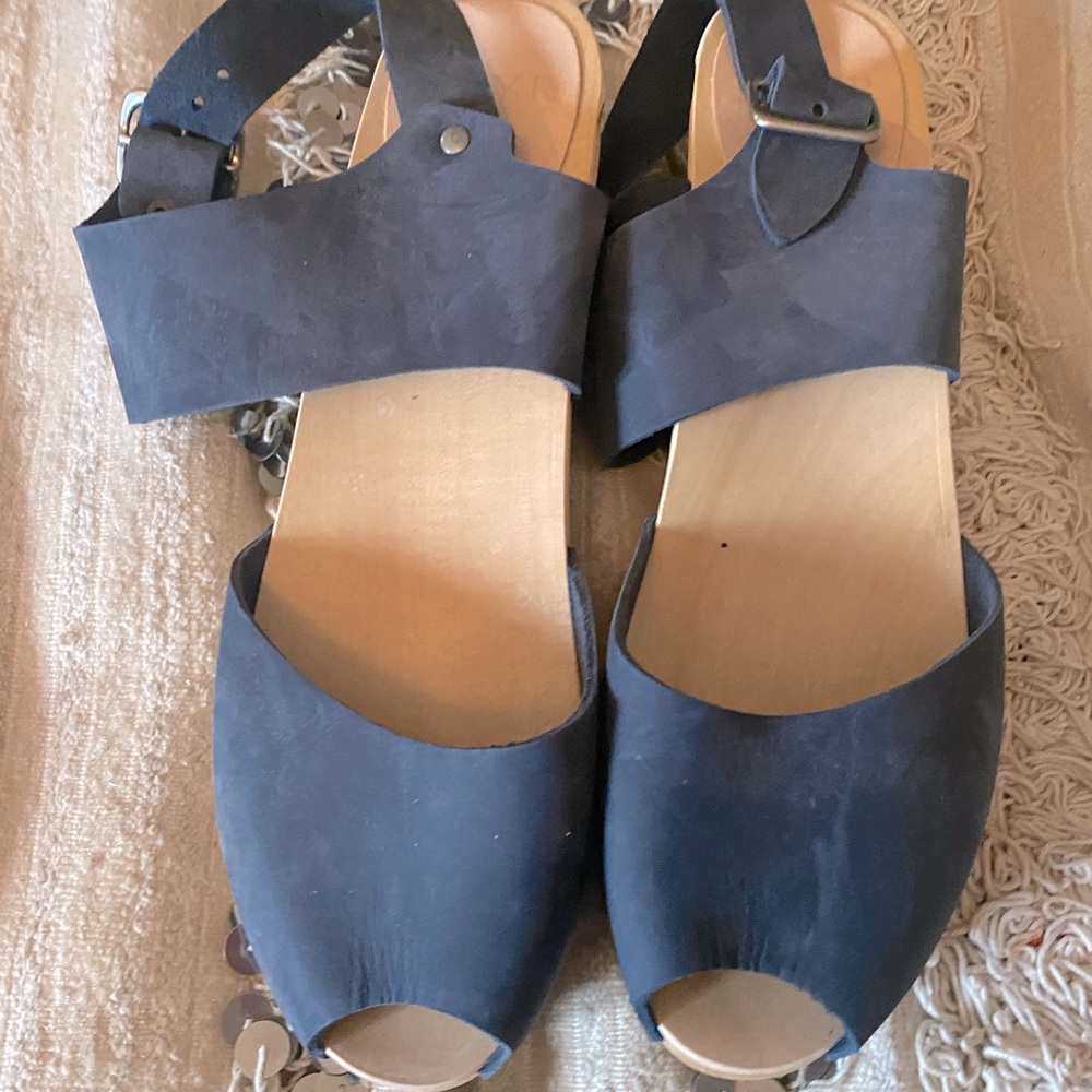 Bryr Miranda Peep-toe